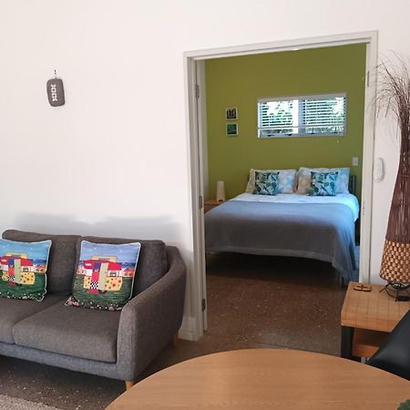 Island Breeze Apartment Oneroa Bagian luar foto