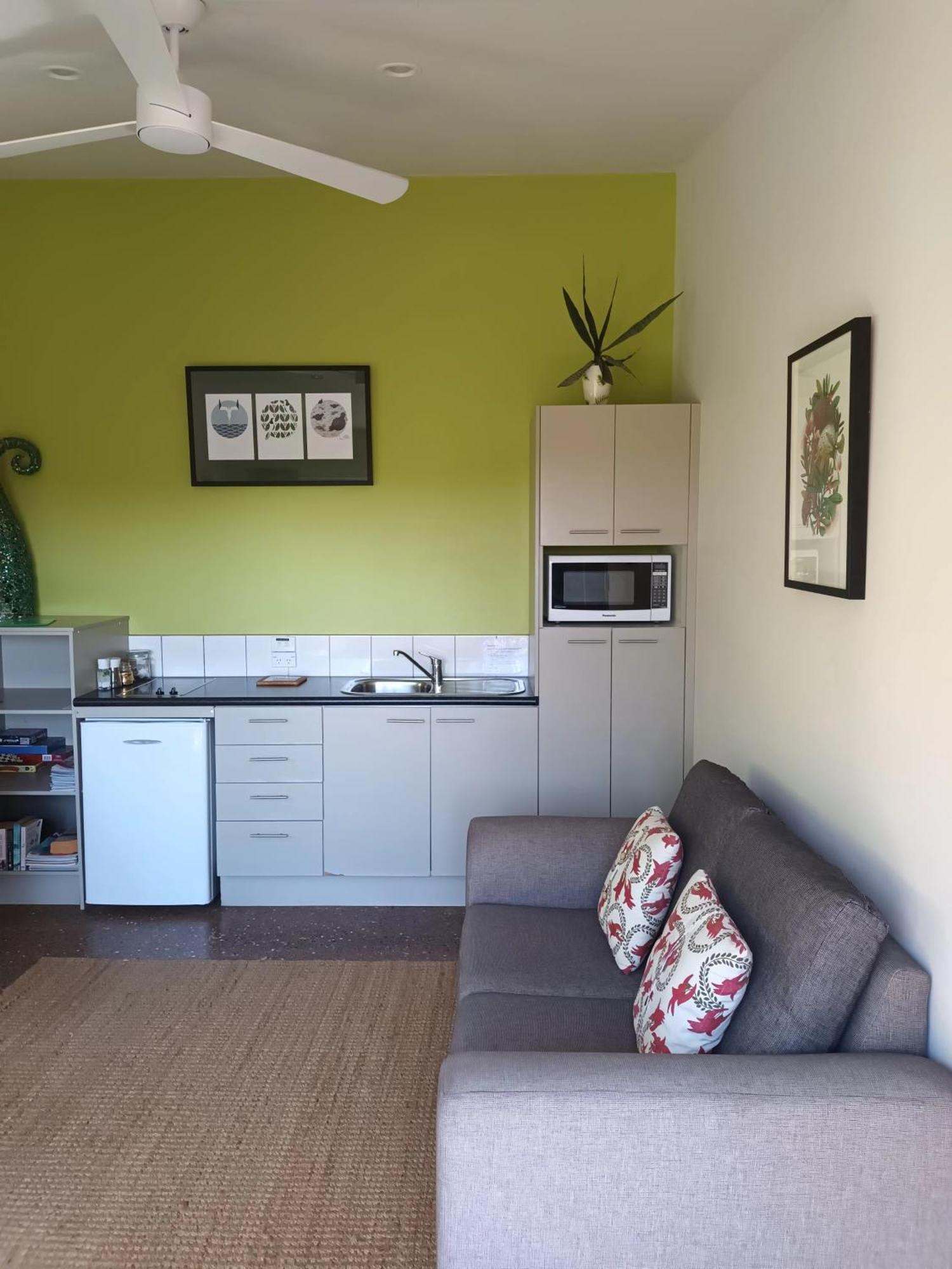 Island Breeze Apartment Oneroa Bagian luar foto
